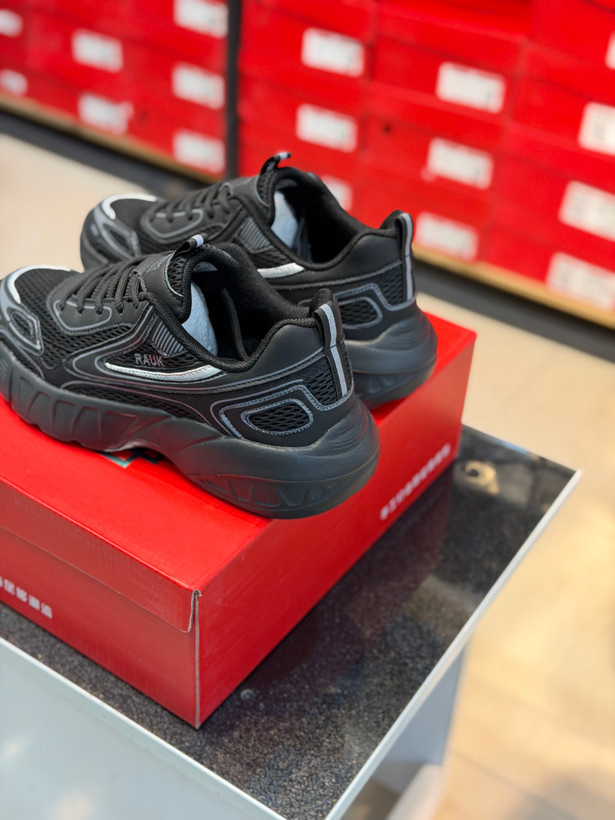 کتونی مردانه وارداتی برند fashion مدل rauk سایز40تا44 رنگ مشکی کد ۱۰۳۵